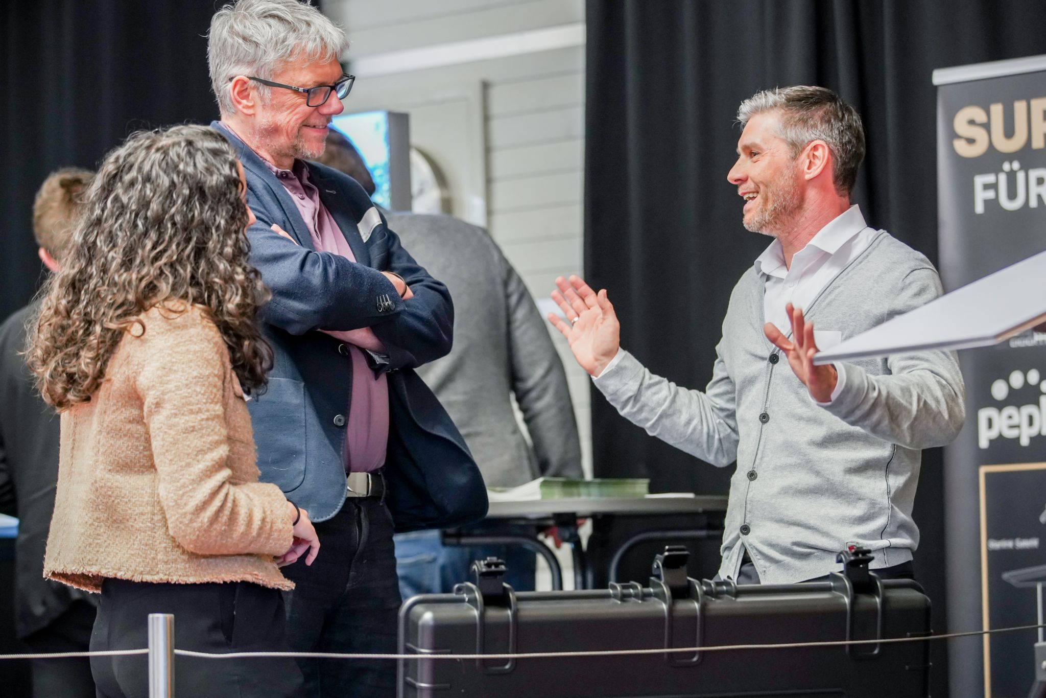 Funklöcher schliessen ! Internet in ländlichen Gebieten