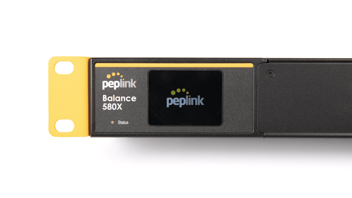 Peplink Balance 580X PRM – Detail des Frontpanels mit Display