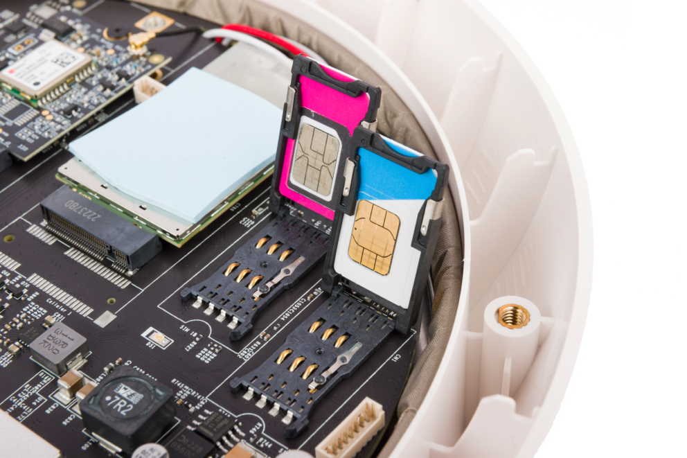 Peplink MAX HD1 Dome Pro 5G, Detail der internen SIM-Einbauposition