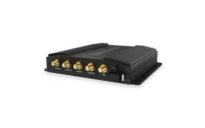 Peplink Max Pro 5G von der Seite gewinkelt